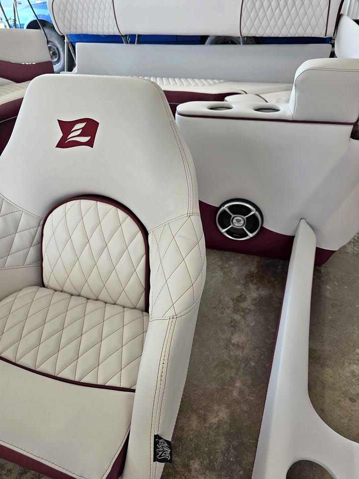 Custom pontoon boat seating