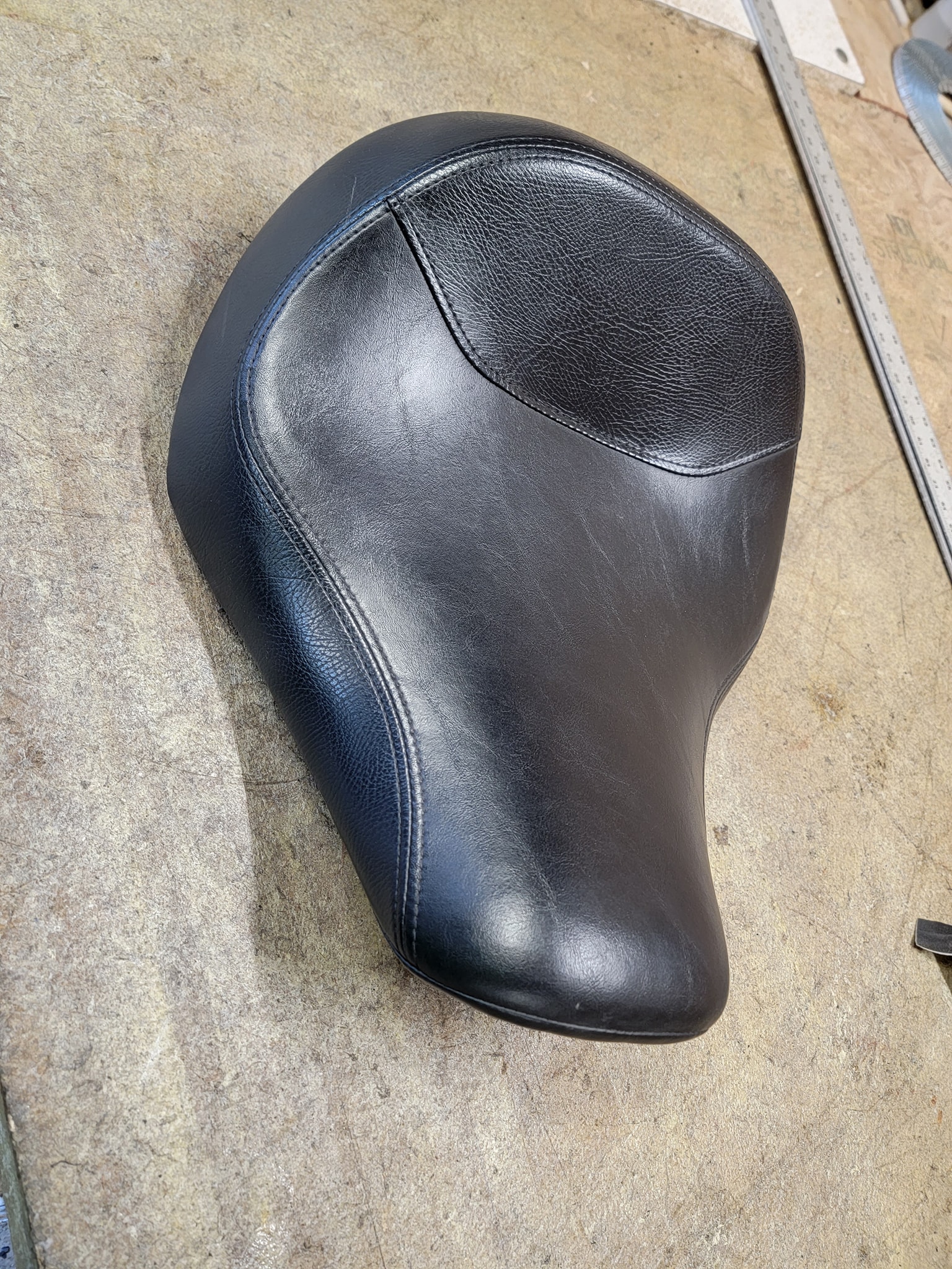 Harley Solo Seat detail